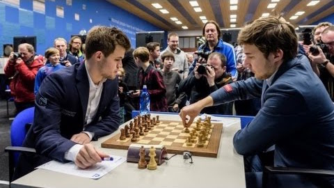 A kihívó Szergej Karjakin és a címvédő Magnus Carlsen