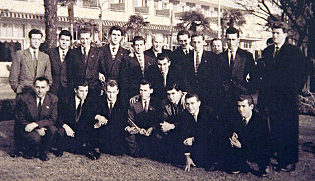 A magyar ifiválogatott tagjai Locarnóban 1956-ban a szétszéledés előtt