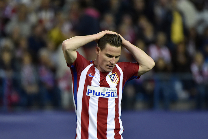 Atletico Madrid's French forward Kevin Gameiro gestures during the UEFA Champions League semifinal second leg football match Club Atletico de Madrid vs Real Madrid CF at the Vicente Calderon stadium in Madrid, on May 10, 2017. / AFP PHOTO / GERARD JULIEN (Photo credit should read GERARD JULIEN/AFP/Getty Images)