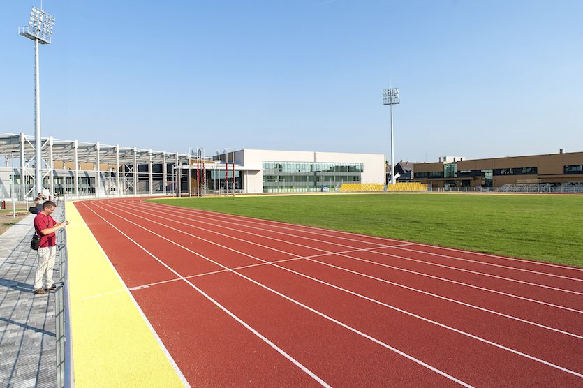 Győr, 2017. június 22. A 14. nyári Európai Ifjúsági Olimpiai Fesztivál (EYOF) egyik helyszíne, az Olimpiai Sportpark futópályája Győrben 2017. június 22-én. A sportpark a tenisz, cselgáncs, a torna és az atlétika versenyeinek ad helyet. MTI Fotó: Krizsán Csaba
